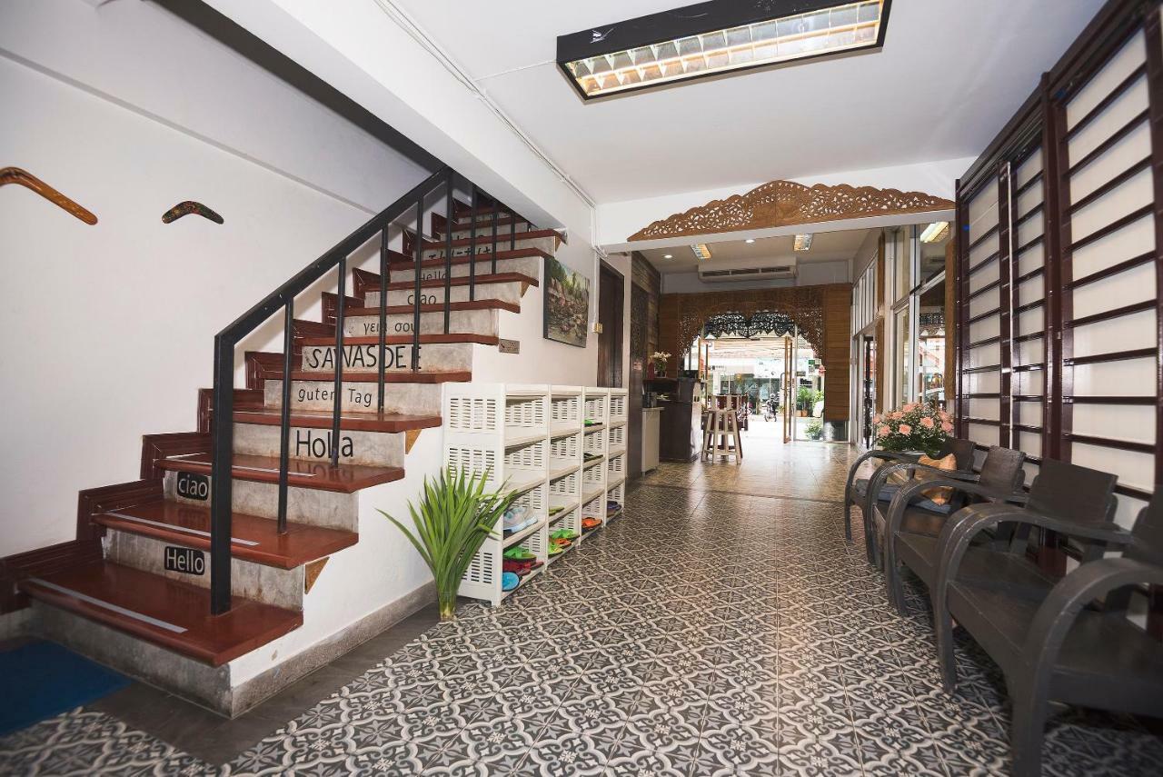 Hotel At Phra Sing Retro Chiang Mai Zewnętrze zdjęcie