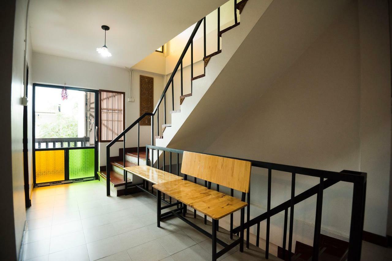 Hotel At Phra Sing Retro Chiang Mai Zewnętrze zdjęcie