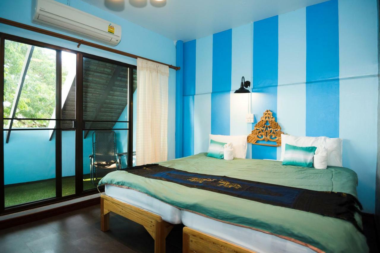 Hotel At Phra Sing Retro Chiang Mai Zewnętrze zdjęcie