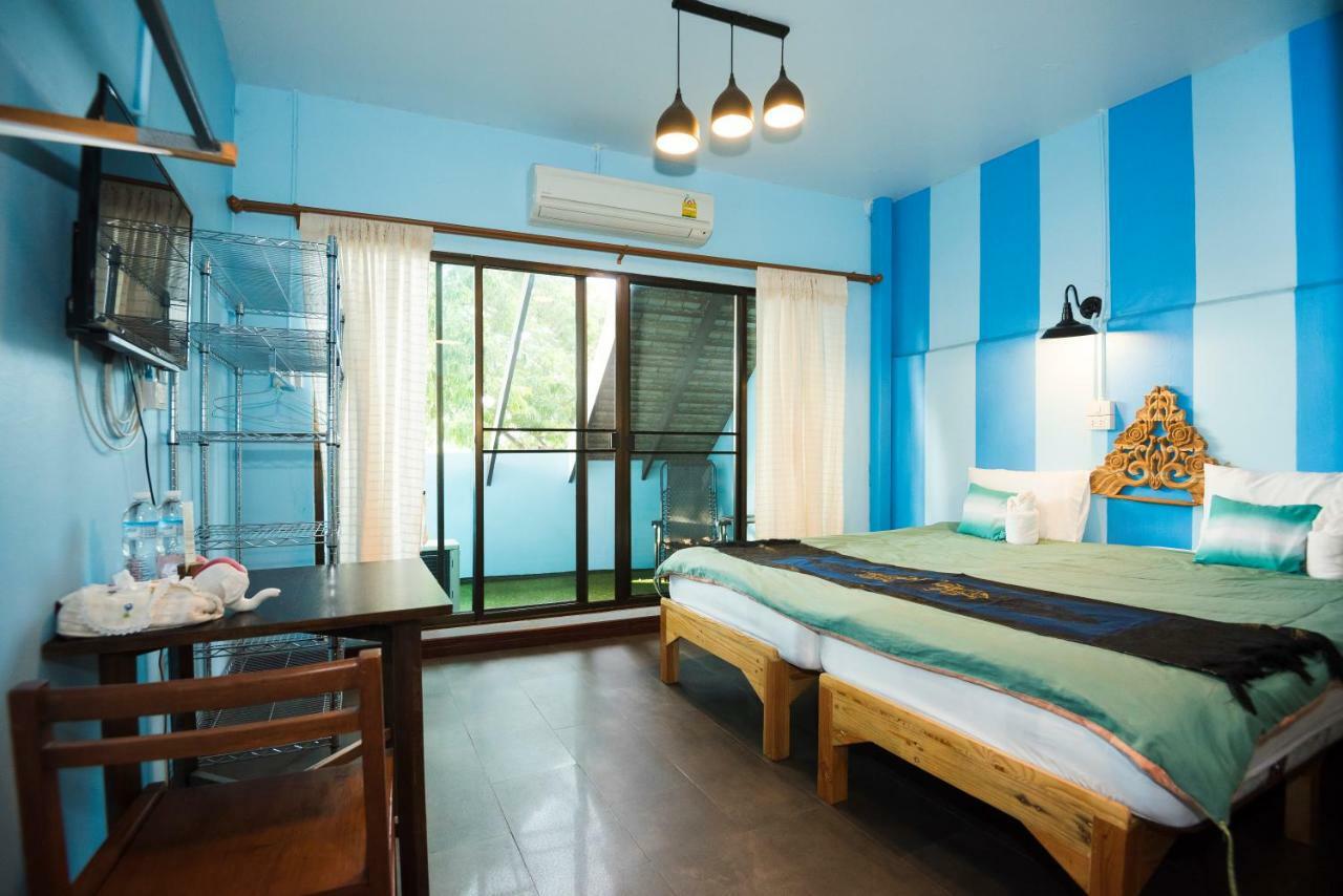 Hotel At Phra Sing Retro Chiang Mai Zewnętrze zdjęcie